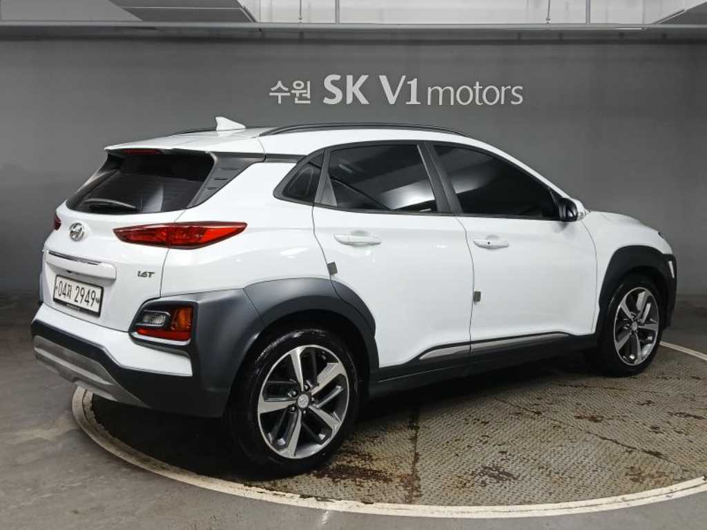 HYUNDAI Kona - Vista 4