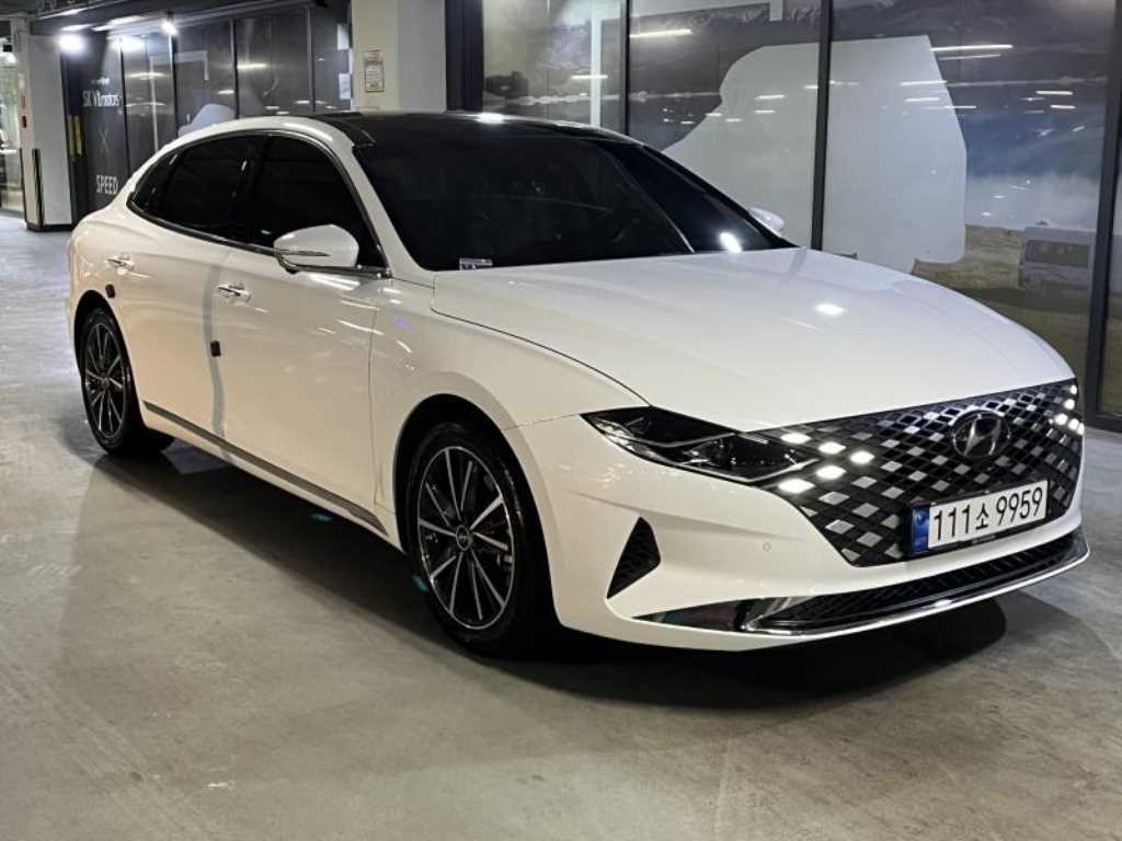 HYUNDAI Grandeur - Vista 2