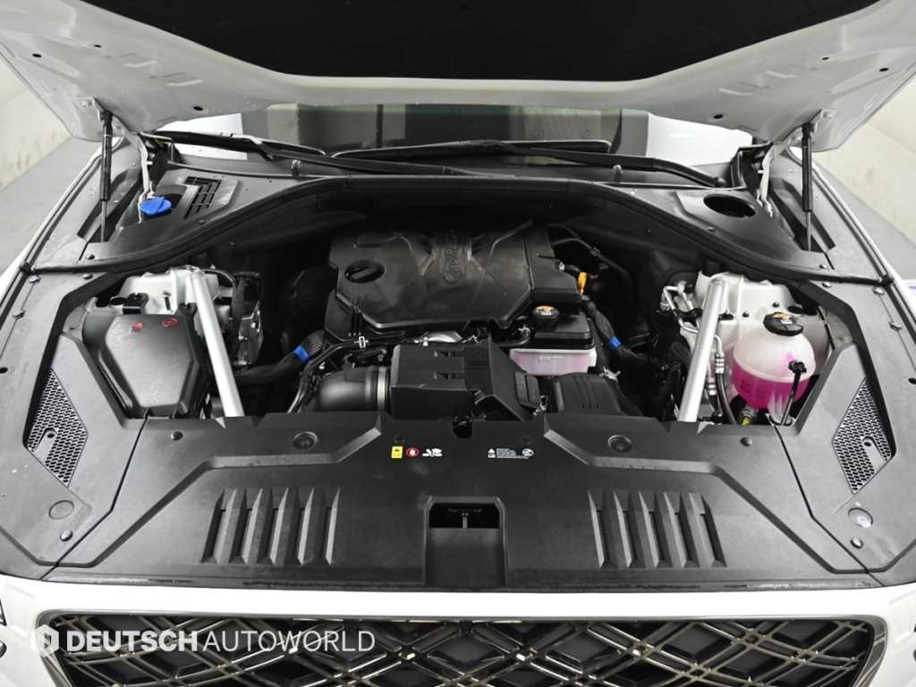 Genesis GV70 - Vista 6