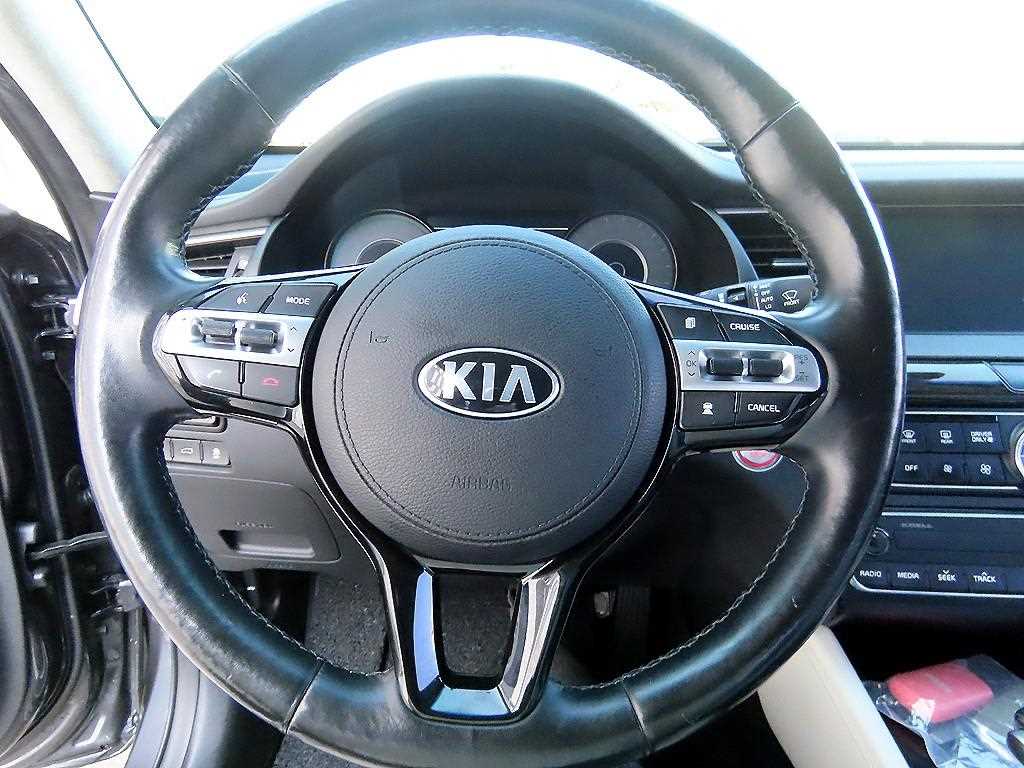 KIA K7 - Vista 8