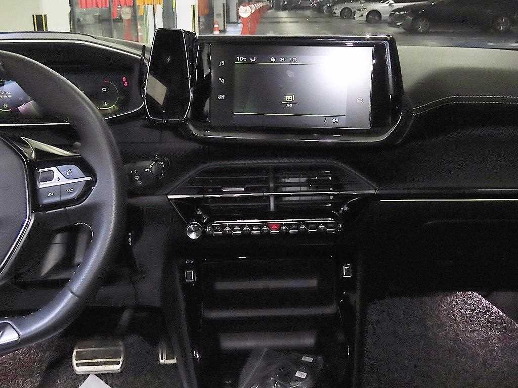 Peugeot 2008 - Vista 11