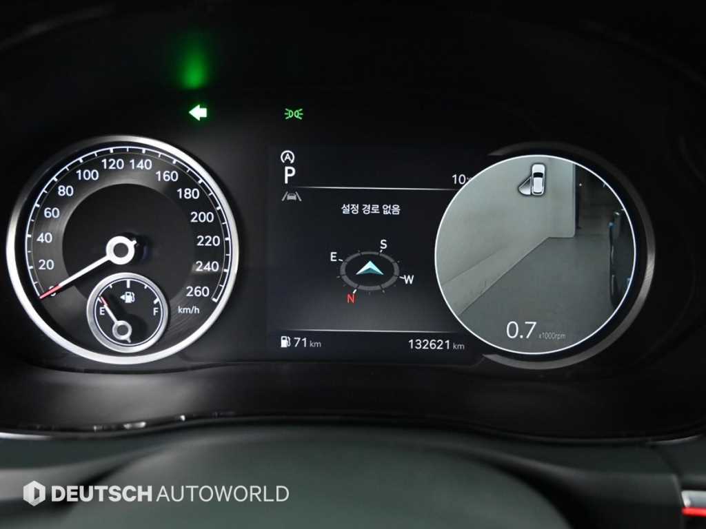 Genesis GV70 - Vista 8