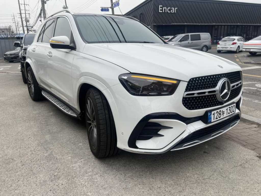Mercedes Benz GLE Class - Vista 3