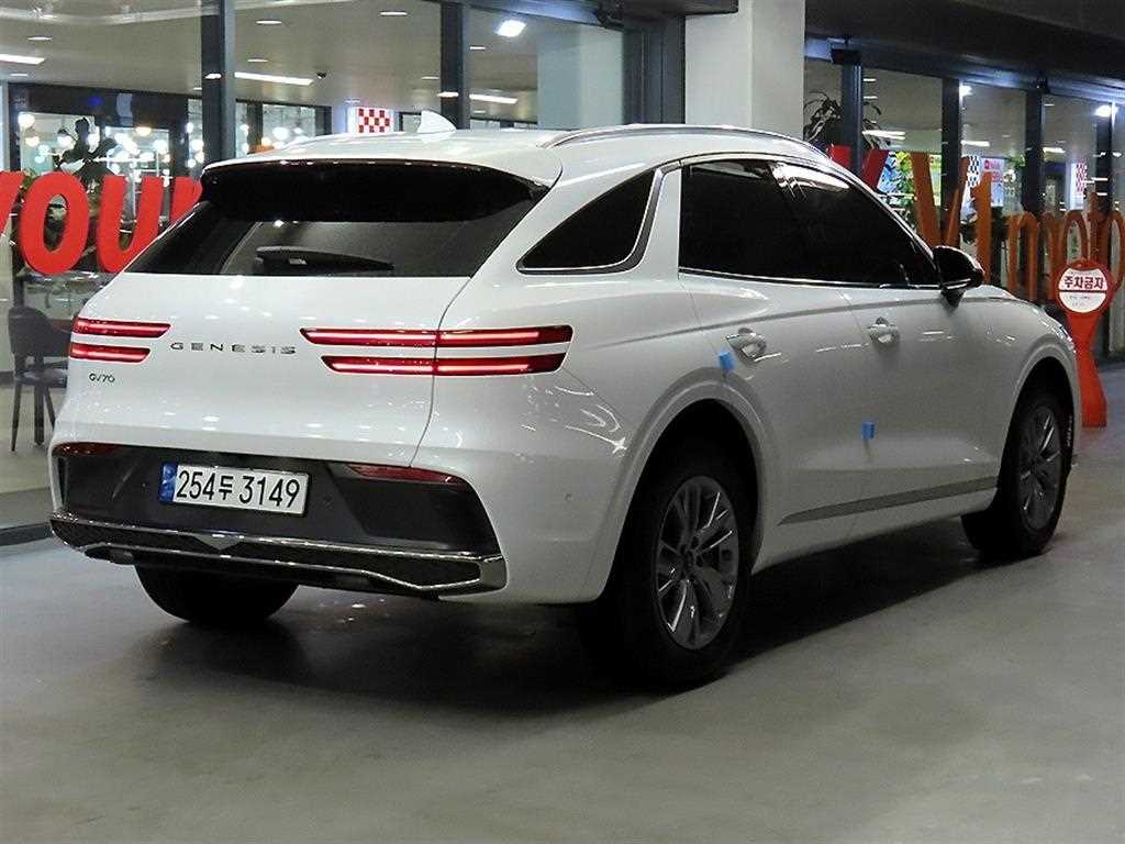 Genesis GV70 - Vista 4