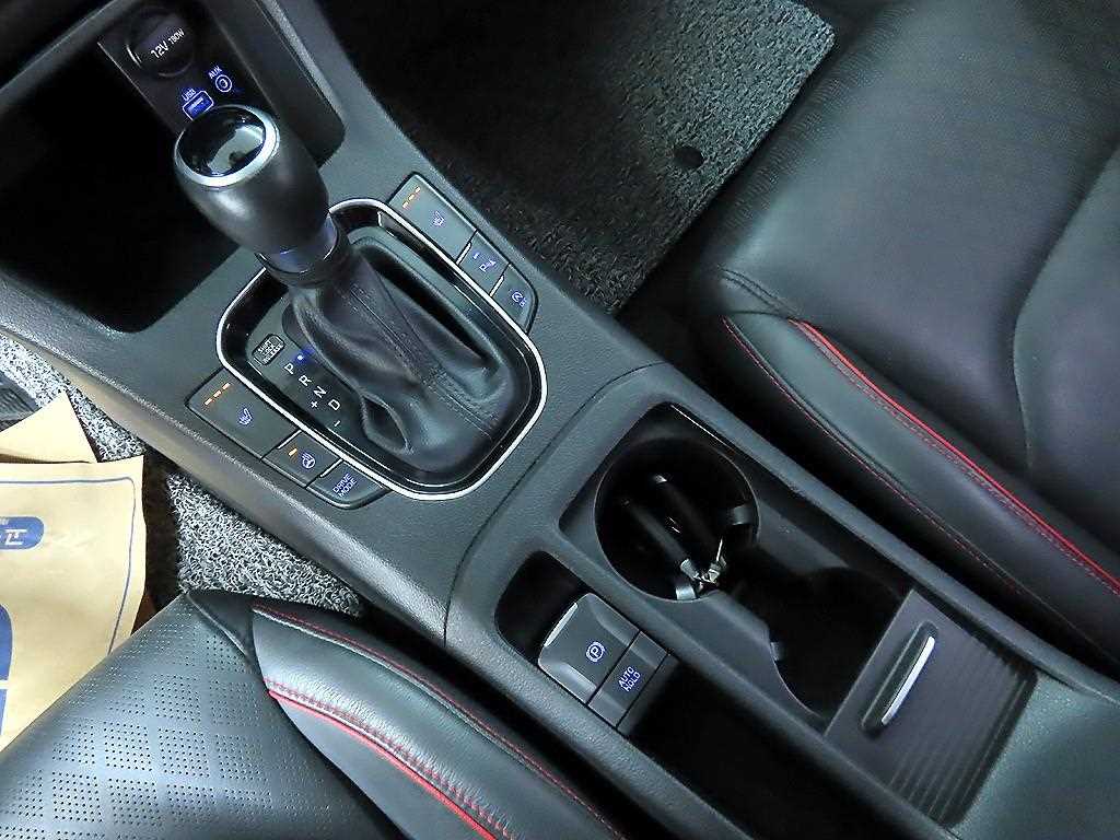 HYUNDAI i30 - Vista 10