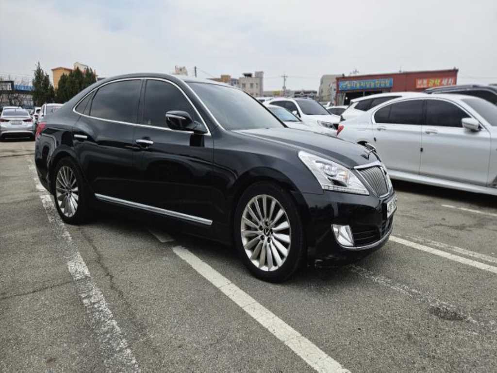 HYUNDAI Equus - Vista 3