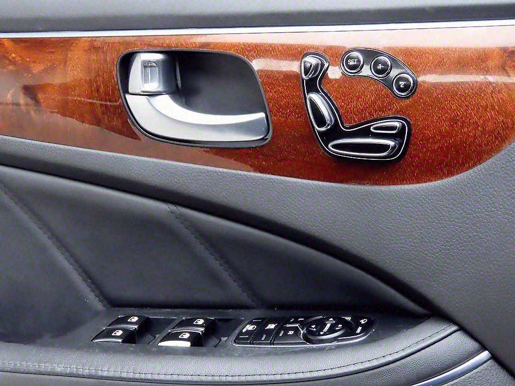 HYUNDAI Equus - Vista 10