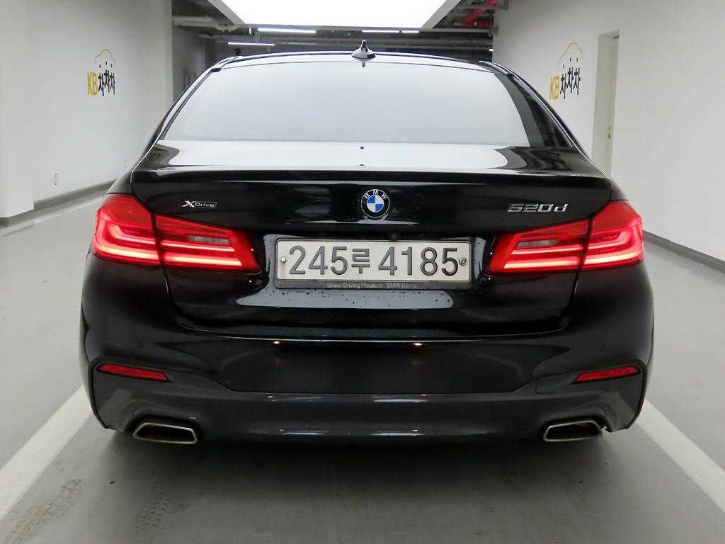 BMW 5 Series - Vista 4