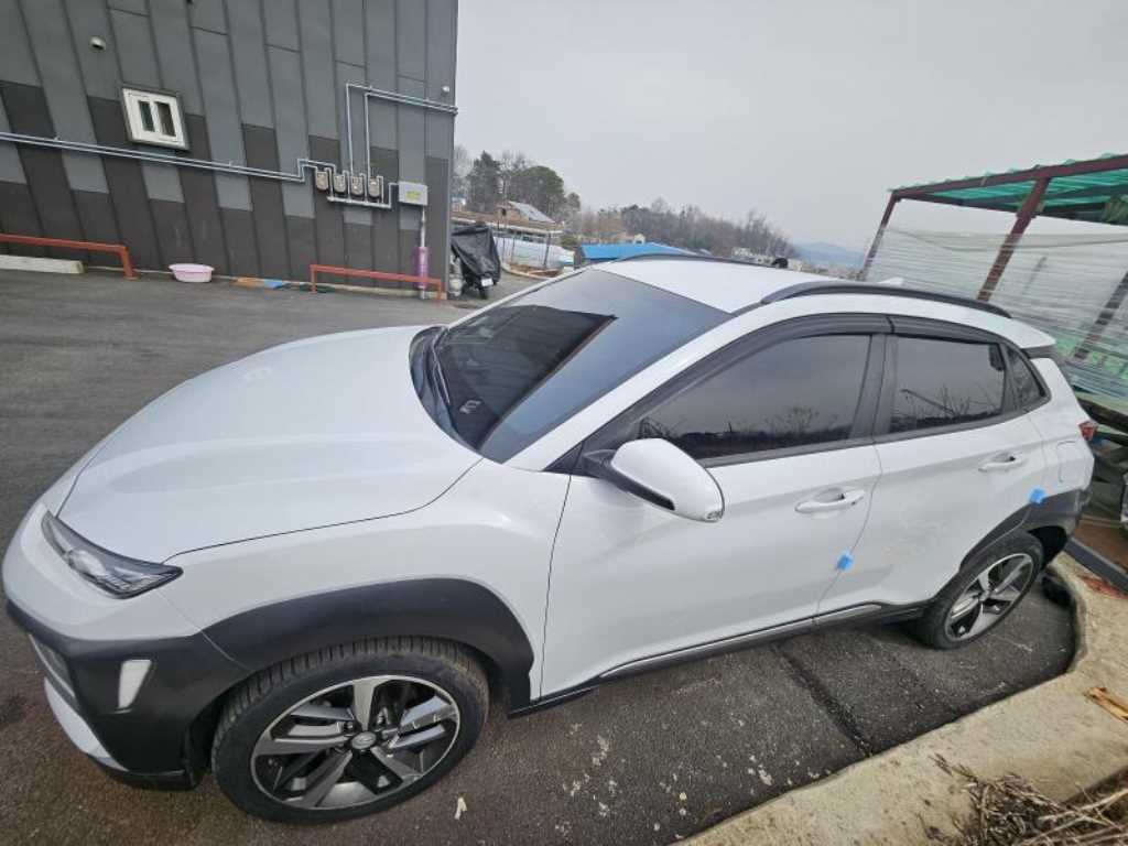 HYUNDAI Kona - Vista 3