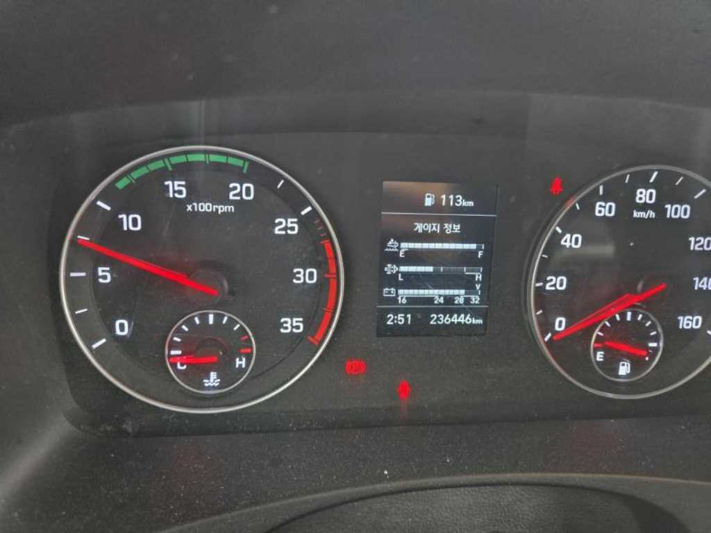 medium and large cargo truck - Vista 10