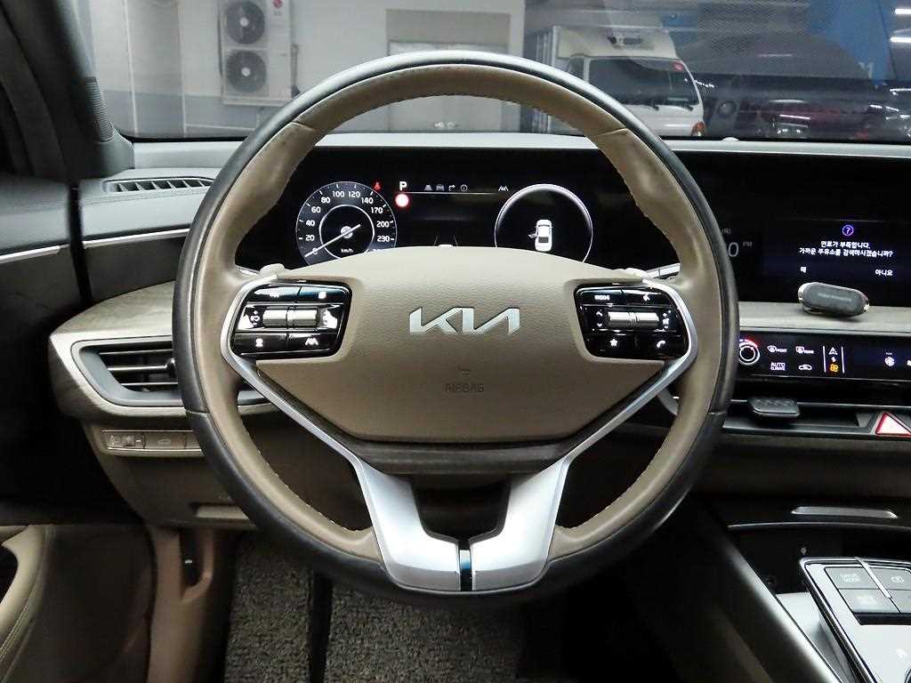 KIA K8 - Vista 7
