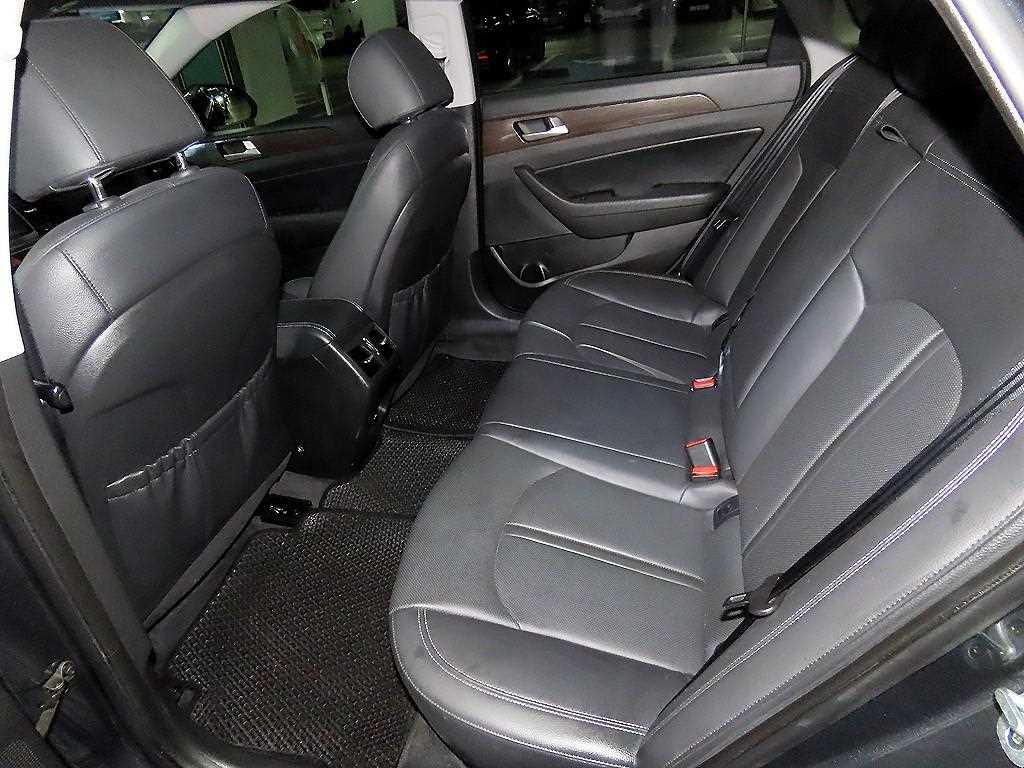 HYUNDAI Sonata - Vista 7