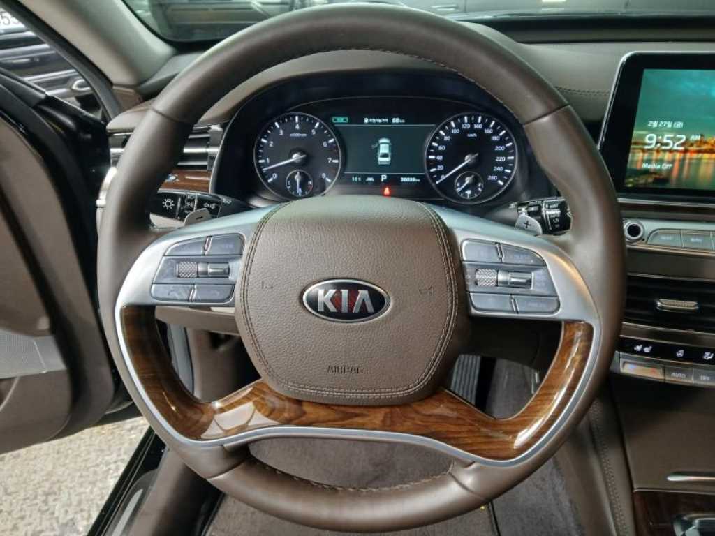 KIA K9 - Vista 8