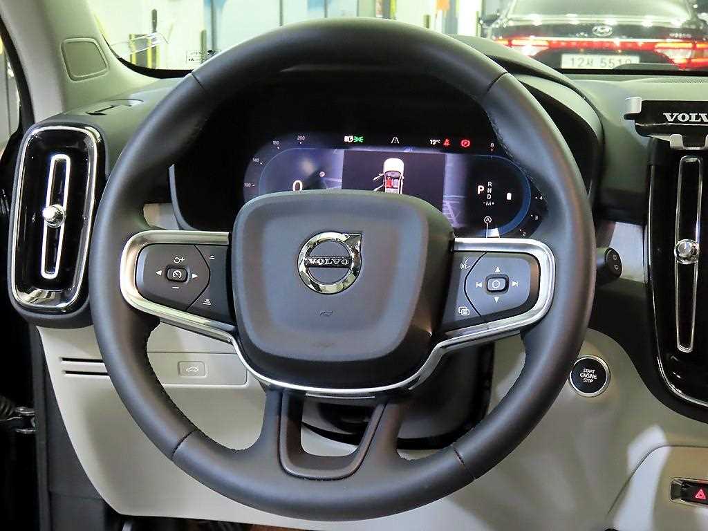 Volvo XC40 - Vista 8