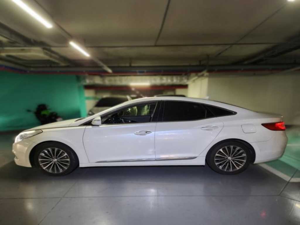 HYUNDAI Grandeur - Vista 3