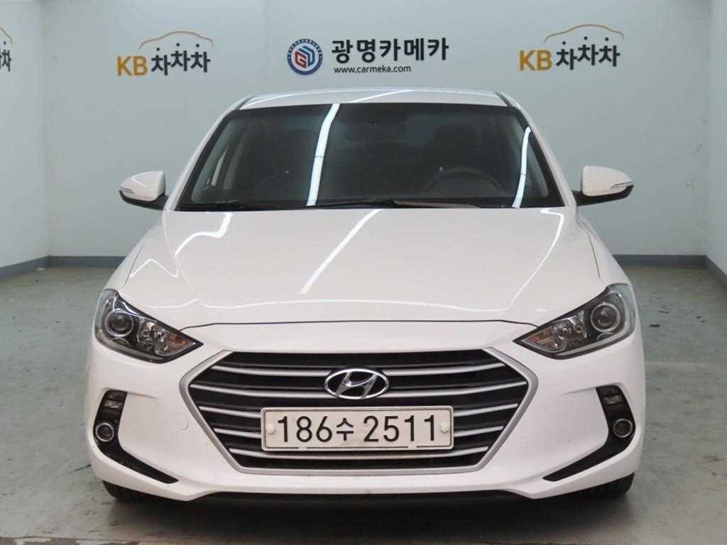 HYUNDAI Avante 2018 - Importación desde Corea - HF Imports Iquique - Foto 1
