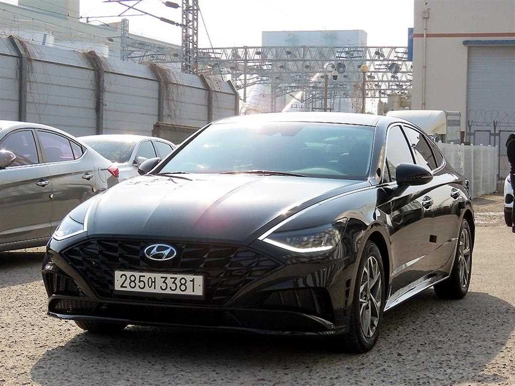 HYUNDAI Sonata - Vista 2