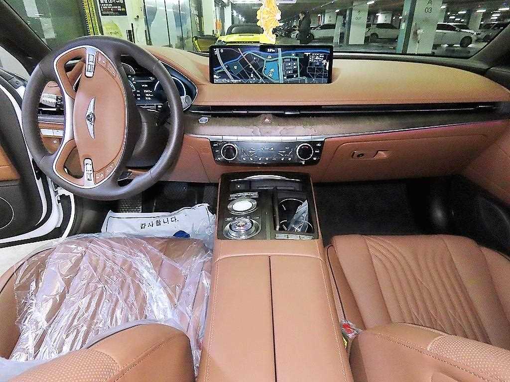 Genesis G80 - Vista 10