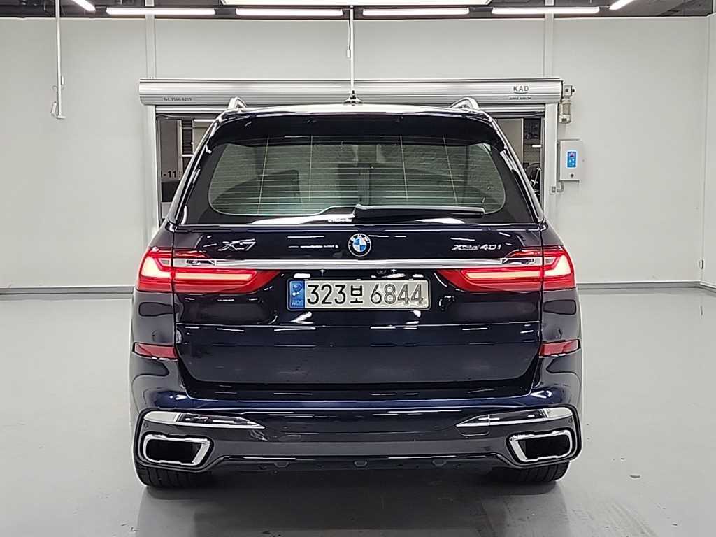 BMW X7 - Vista 3