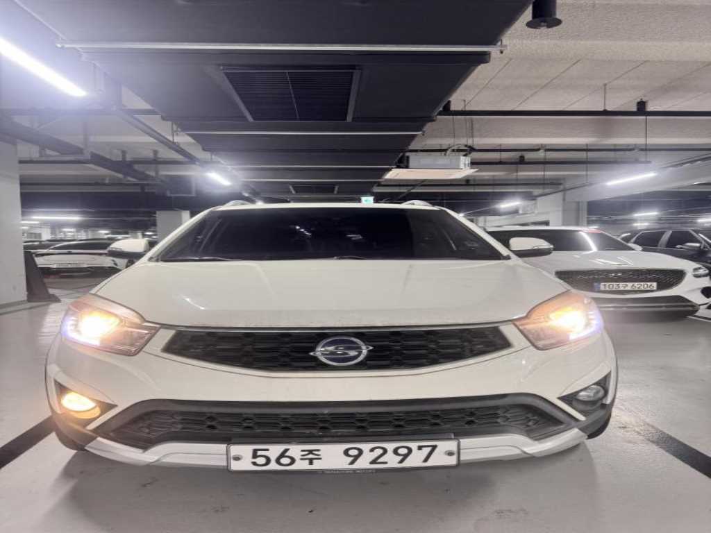 Ssangyong Korando 2014 Blanco - Importación desde Corea - HF Imports Iquique - Foto 1