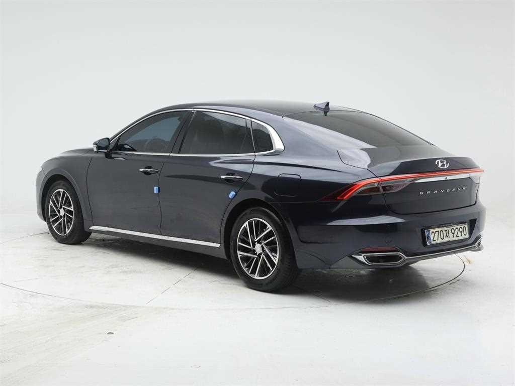 HYUNDAI Grandeur - Vista 4