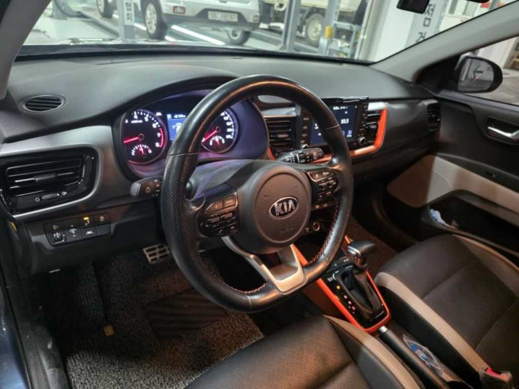 KIA Stonic - Vista 5