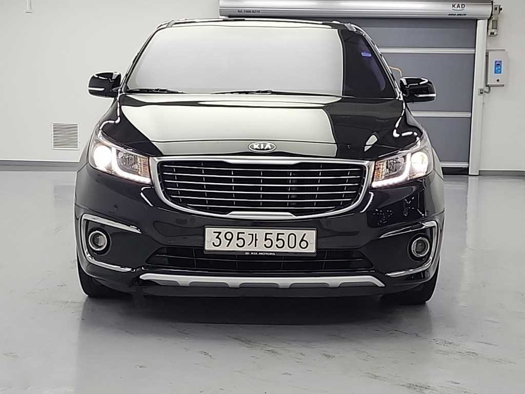 KIA Carnival - Vista 2