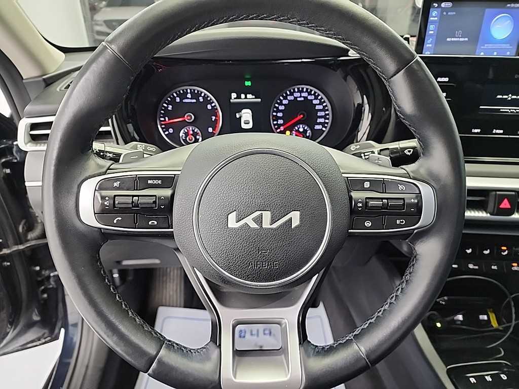 KIA K5 - Vista 9