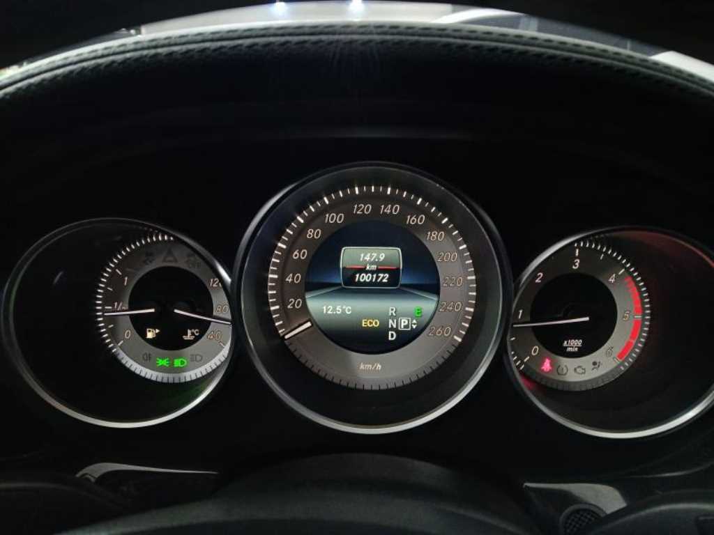 Mercedes Benz CLS Class - Vista 9