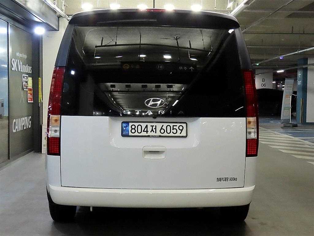 HYUNDAI Staria - Vista 5