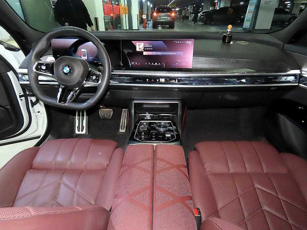 BMW 7 Series - Vista 10