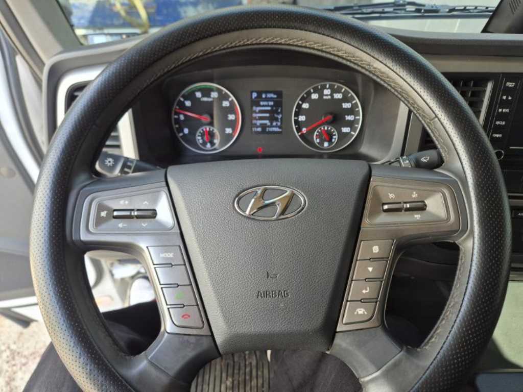 medium and large cargo truck 2023 Blanco - Importación desde Corea - HF Imports Iquique - Foto 14