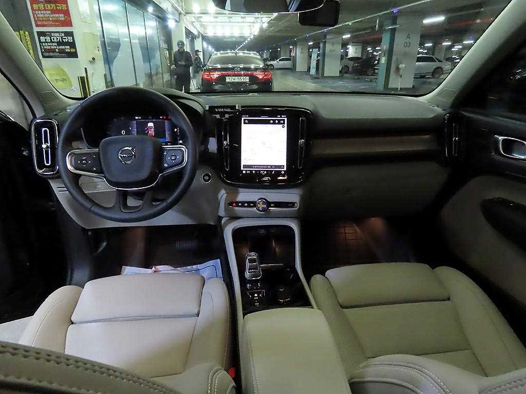 Volvo XC40 - Vista 10