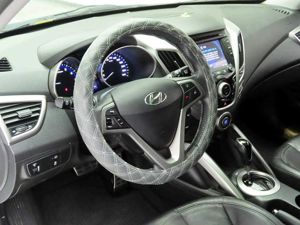 HYUNDAI Veloster - Vista 7