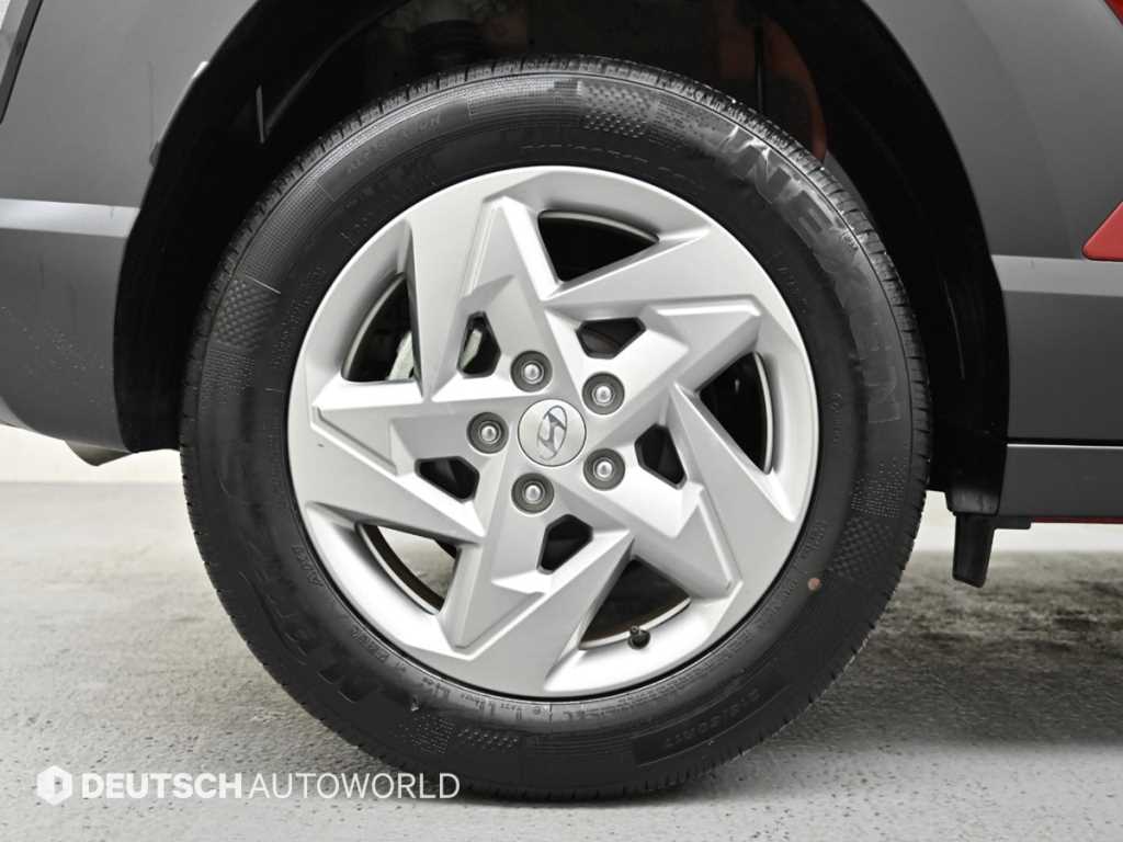 HYUNDAI Kona - Vista 5