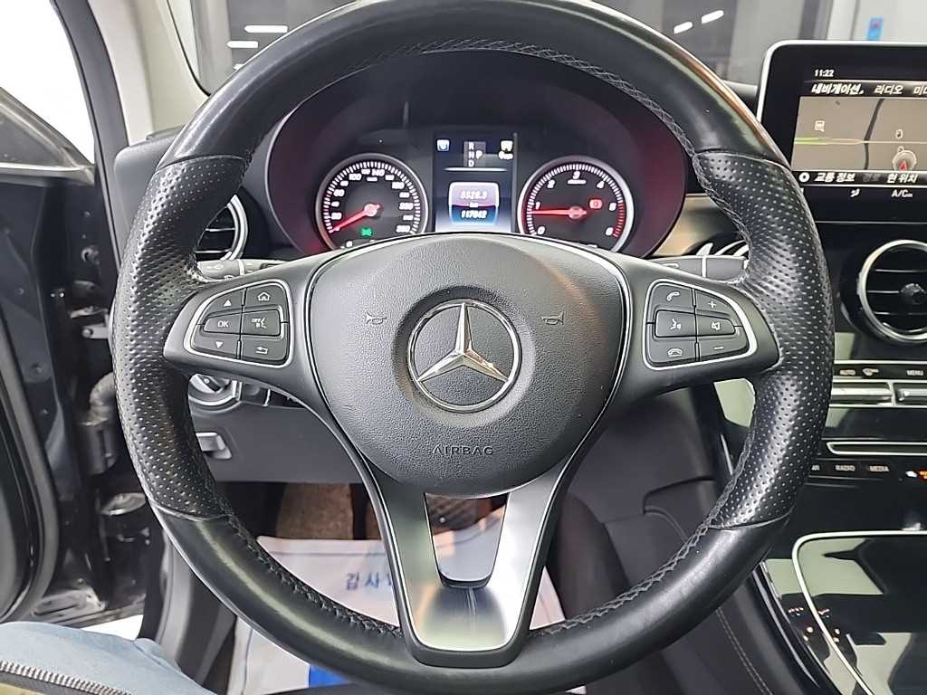 Mercedes Benz GLC Class - Vista 9