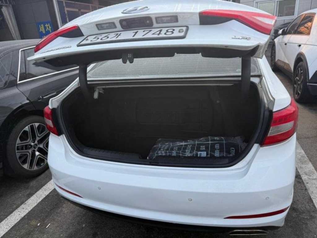 HYUNDAI Sonata - Vista 5