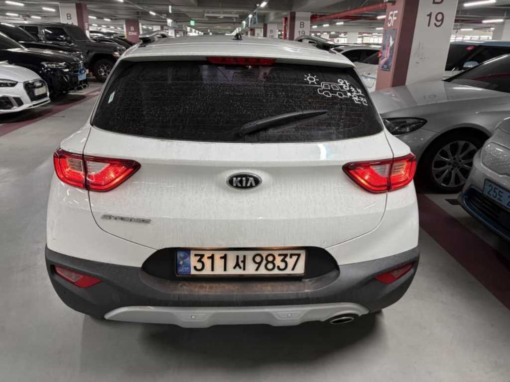KIA Stonic - Vista 2