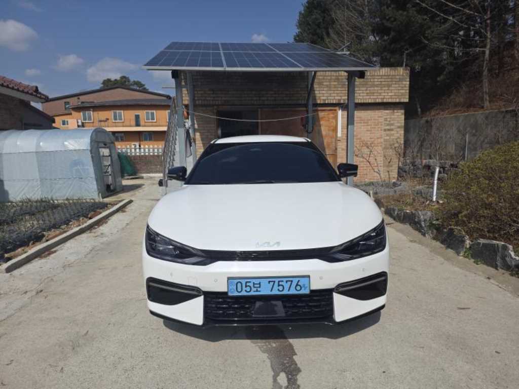 KIA EV6 2024 Blanco - Importación desde Corea - HF Imports Iquique - Foto 1