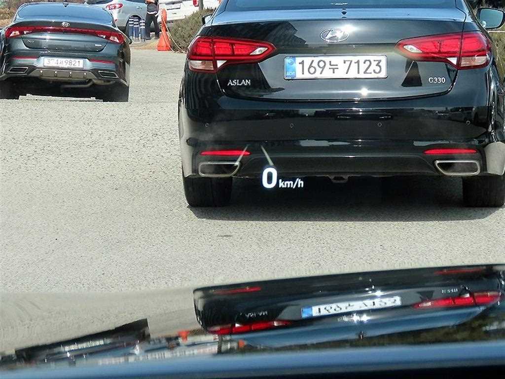 Genesis EQ900 - Vista 10