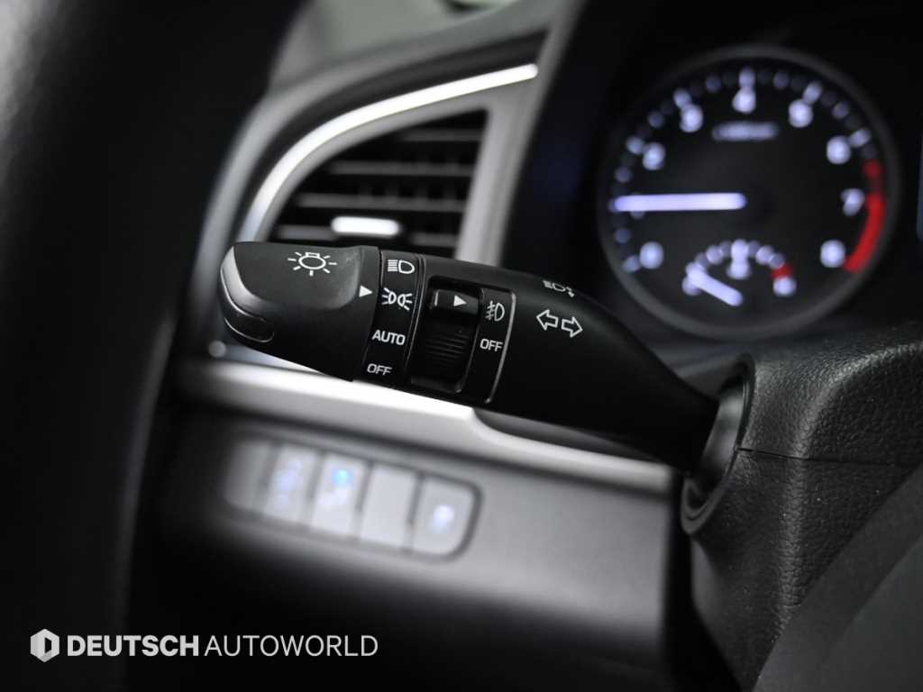 HYUNDAI Avante 2018 Blanco - Importación desde Corea - HF Imports Iquique - Foto 17