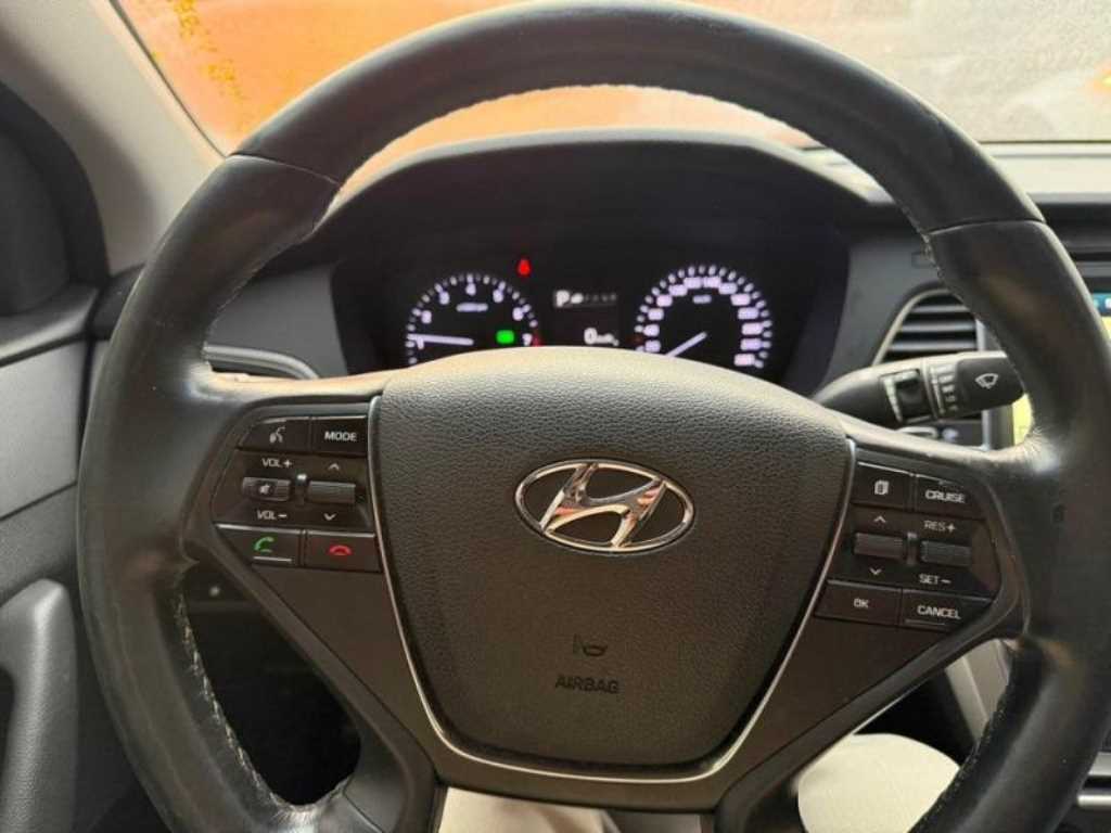 HYUNDAI Sonata - Vista 9