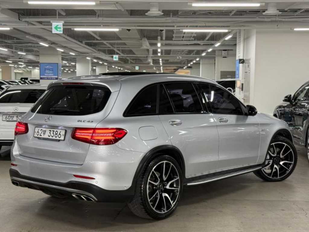 Mercedes Benz GLC Class - Vista 2