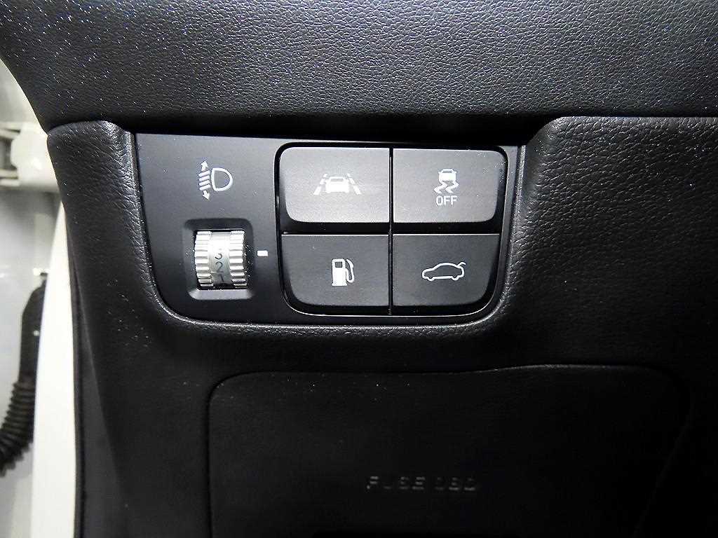 HYUNDAI Grandeur 2020 Blanco - Importación desde Corea - HF Imports Iquique - Foto 14