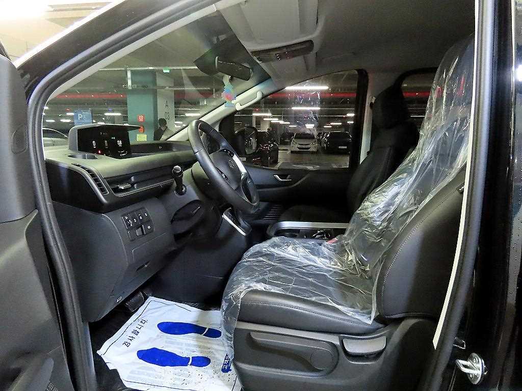 HYUNDAI Staria - Vista 6