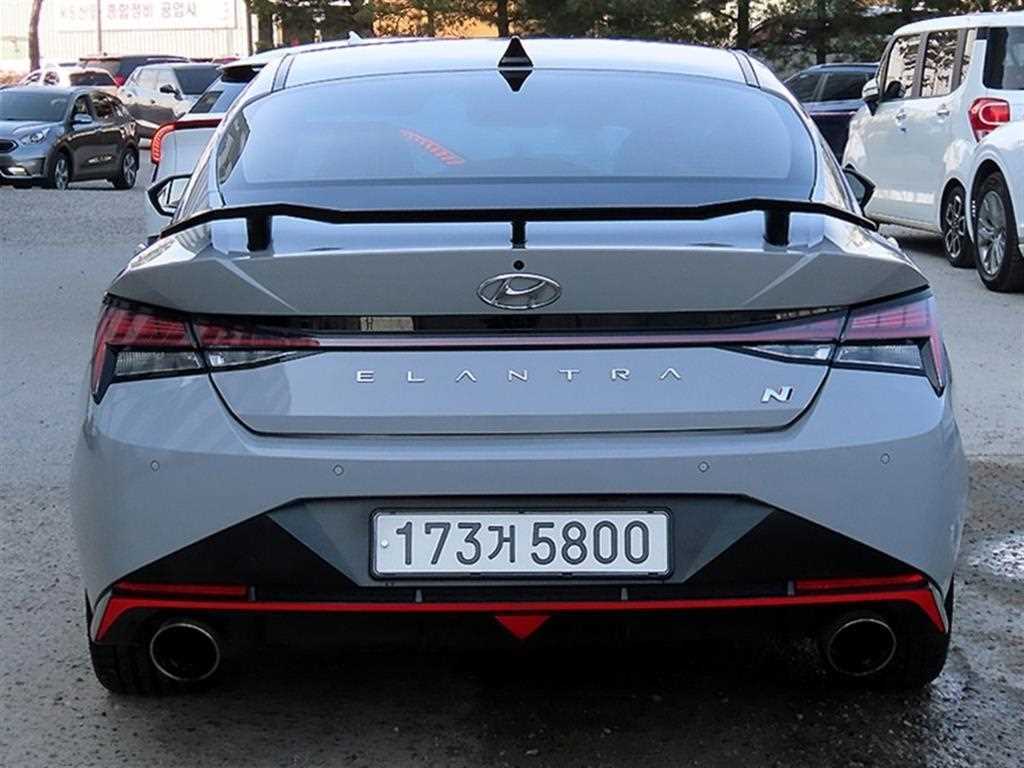 HYUNDAI Avante - Vista 4