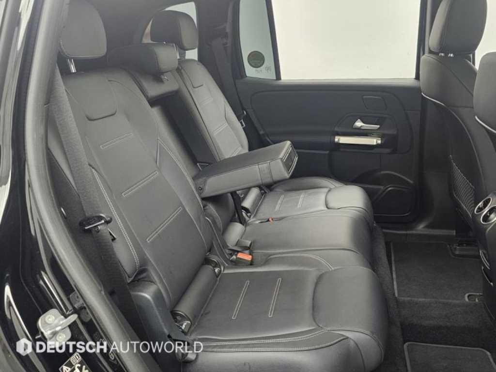 Mercedes Benz EQB - Vista 12