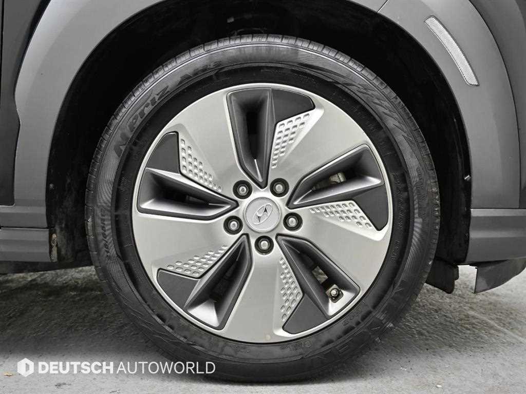 HYUNDAI Kona - Vista 5