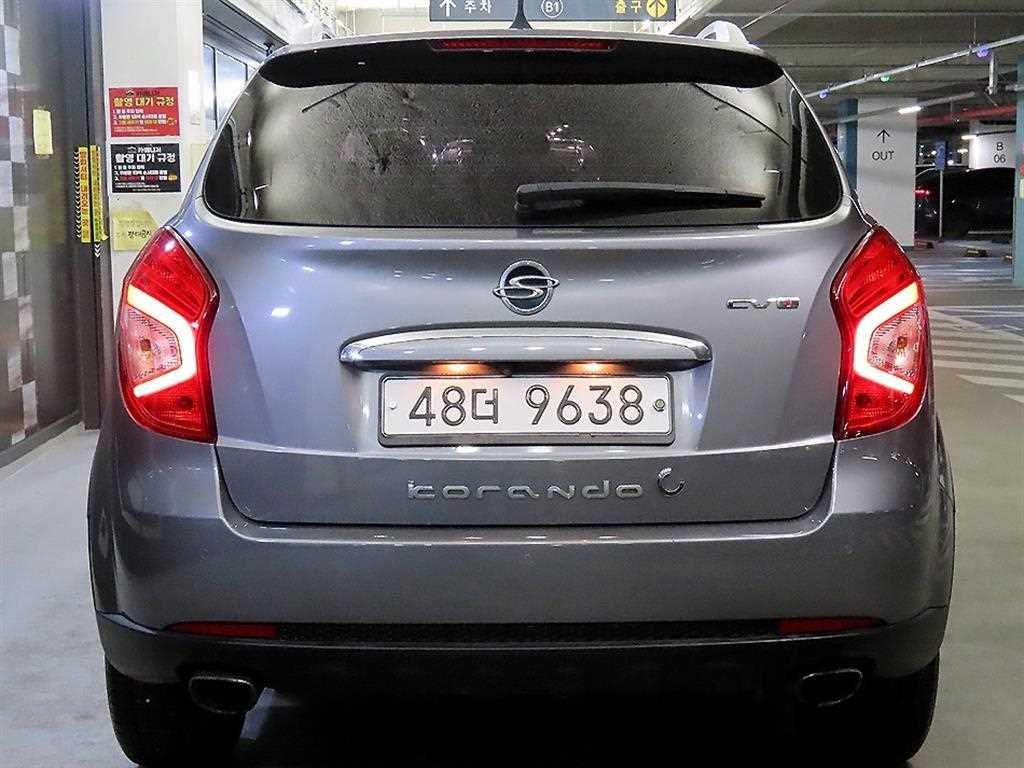 Ssangyong Korando - Vista 5