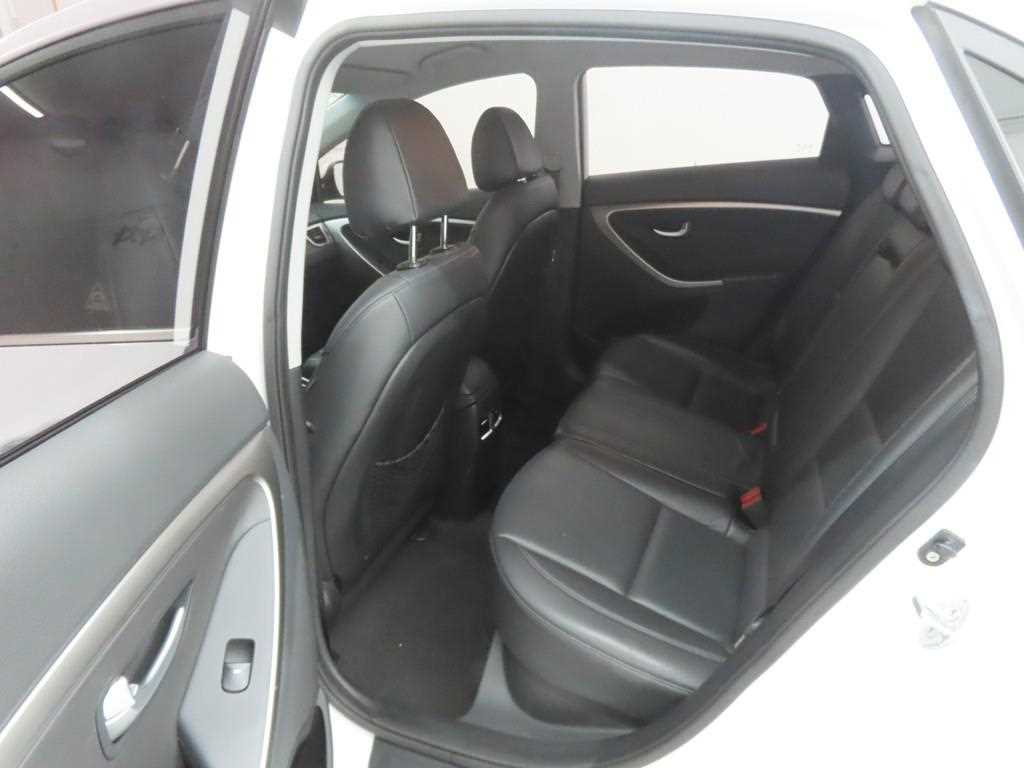 HYUNDAI i30 - Vista 6